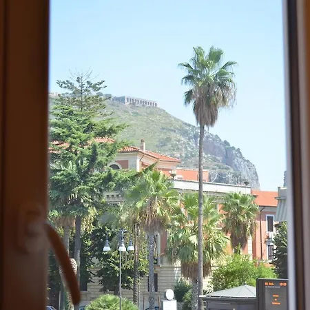 Affittacamere Piazza Mazzini Casa de hóspedes