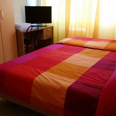 Affittacamere Piazza Mazzini Gasthof Terracina